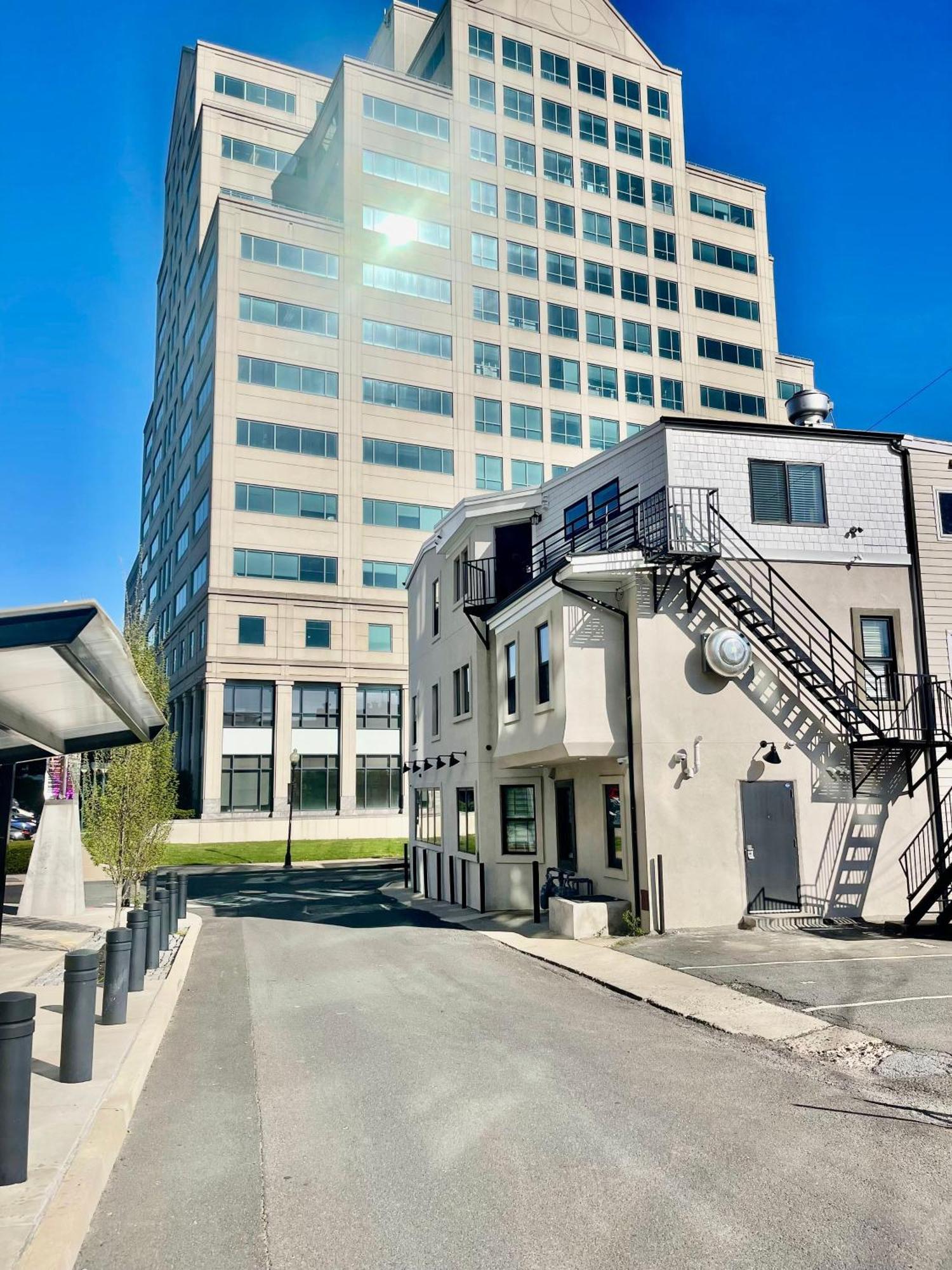 Modern Fully Renovated Suite & Loft In Downtown Trenton Szoba fotó